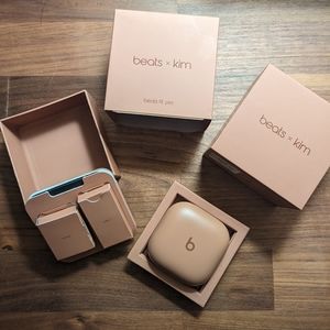 Beats Fit Pro x Kim Kardashian True Wireless Noise Cancelling Earbuds (Dune)